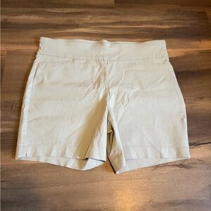 Briggs New York Women's Cream High-Waist Shorts Size 18W